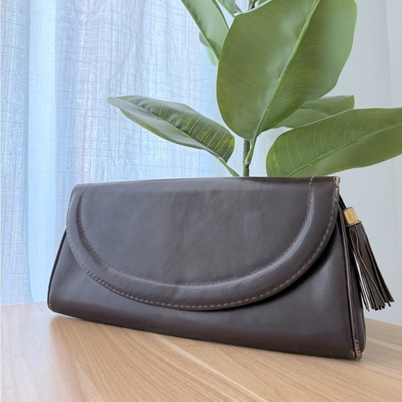 Vintage 1950s-60s brown leather oversized clutch bag - Picture 2 of 8